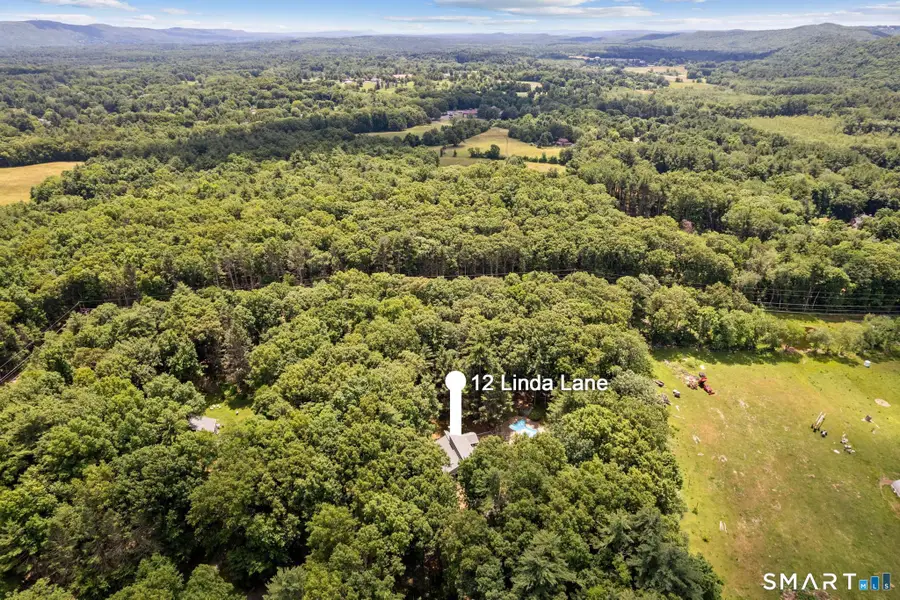 12 Linda Lane, Simsbury, CT 06070 - #2