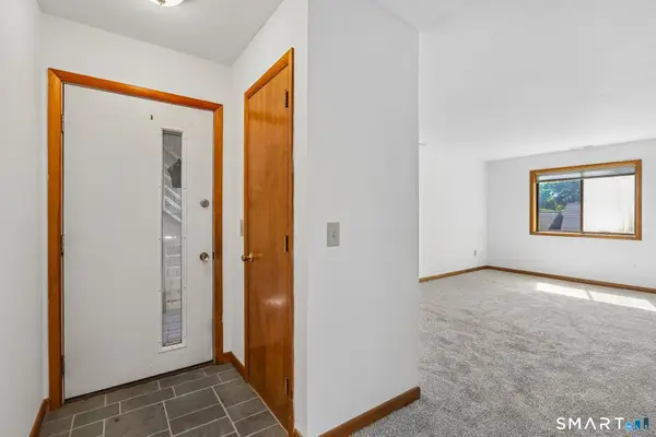 166 Old Brookfield Road #17A4, Danbury, CT 06811