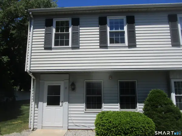 4 Founders Village #4, Clinton, CT 06413