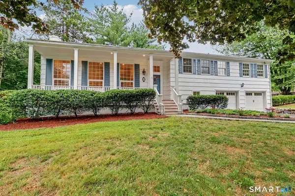 10 Old Field Place, Norwalk, CT 06853