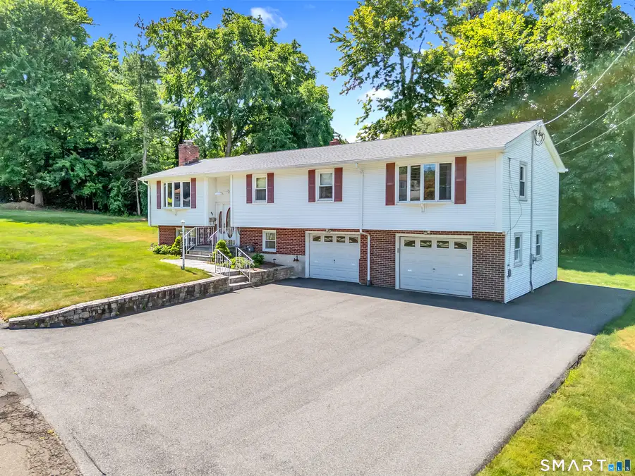 95 Cass Avenue, Wallingford, CT 06492 - #2
