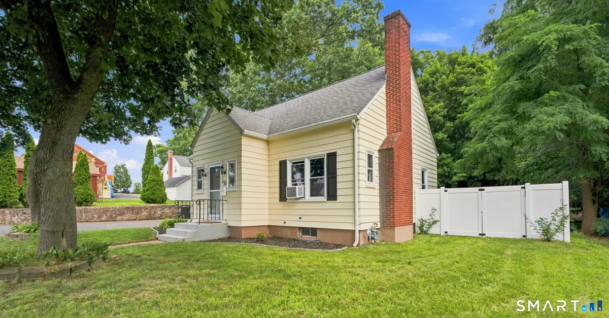 15 Liberty Street, Manchester, CT 06040 - #1
