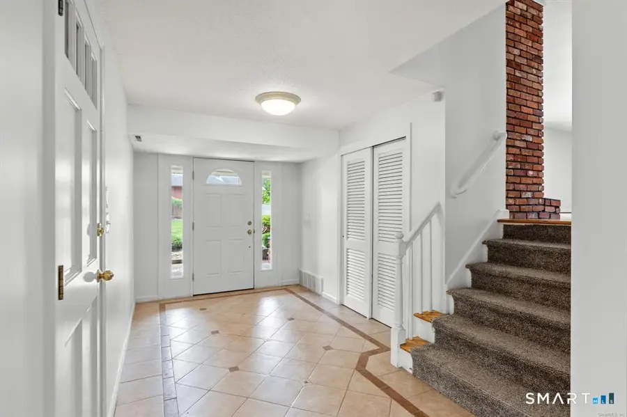 10 Eastwood Road, West Hartford, CT 06117 - #3
