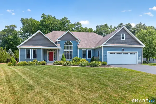 15 Claire Lane, Bloomfield, CT 06002