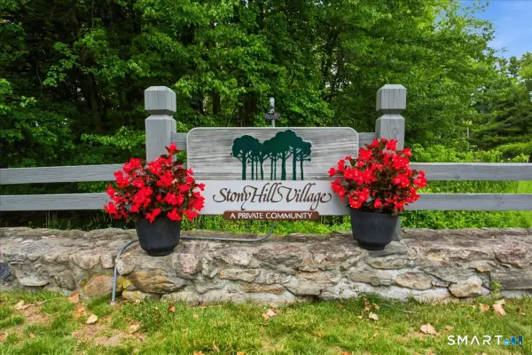 135 Heatherwood Drive #135, Brookfield, CT 06804