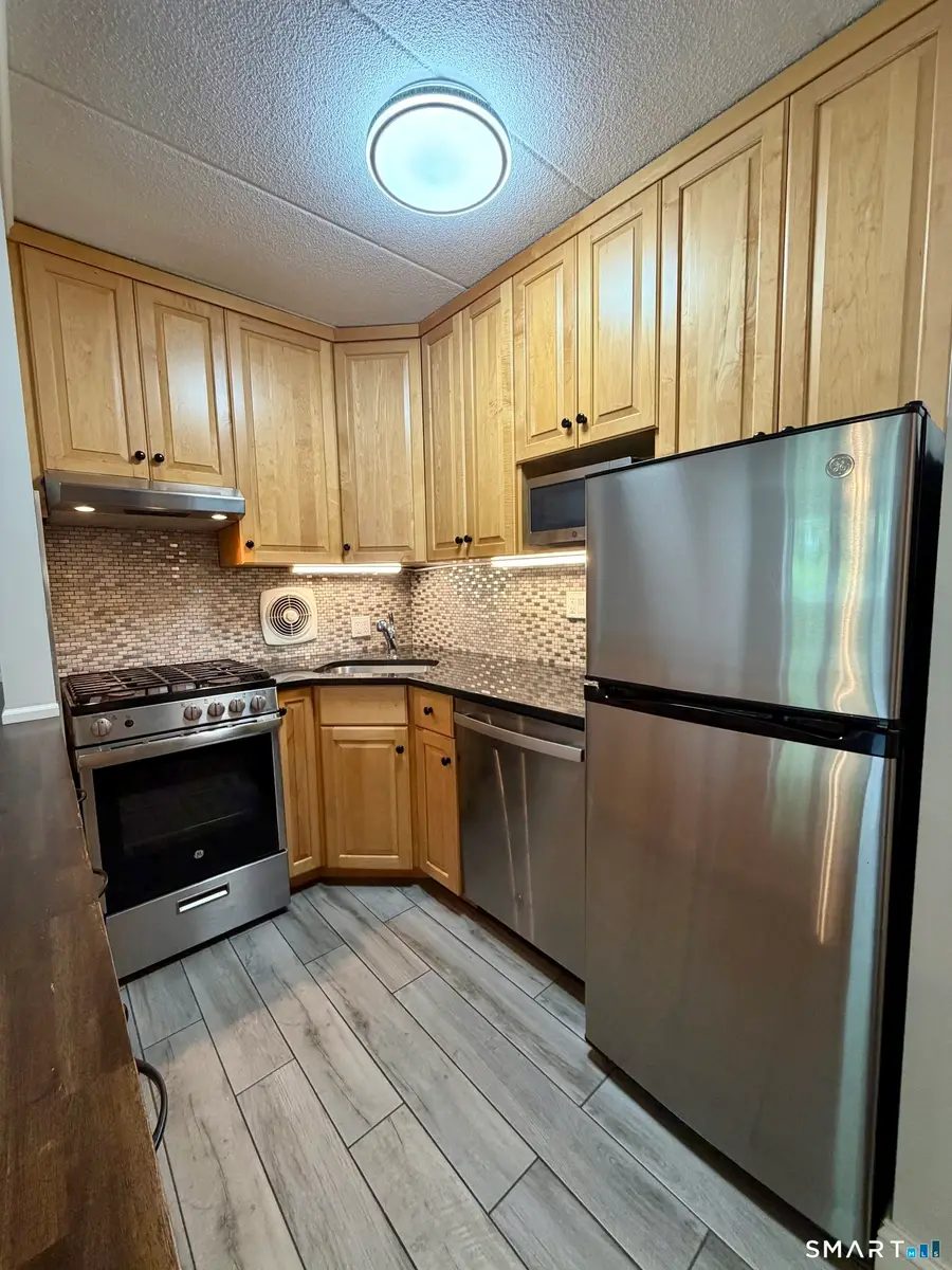27 Northill Street #3M, Stamford, CT 06907 - #2