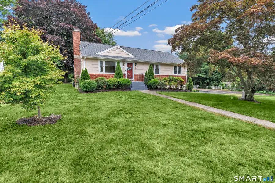 240 Blackhouse Road, Trumbull, CT 06611 - #2