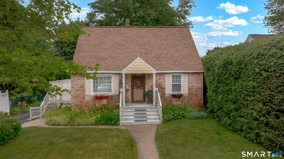 237 Alexander Avenue, Waterbury, CT 06705 - #1