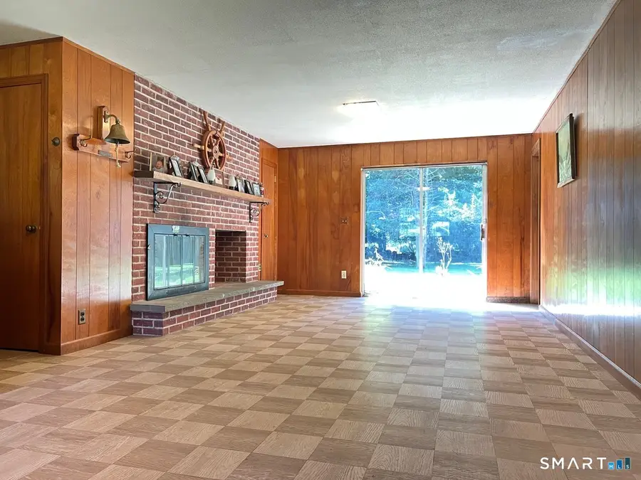 18 Briar Oak Drive, Weston, CT 06883 - #3