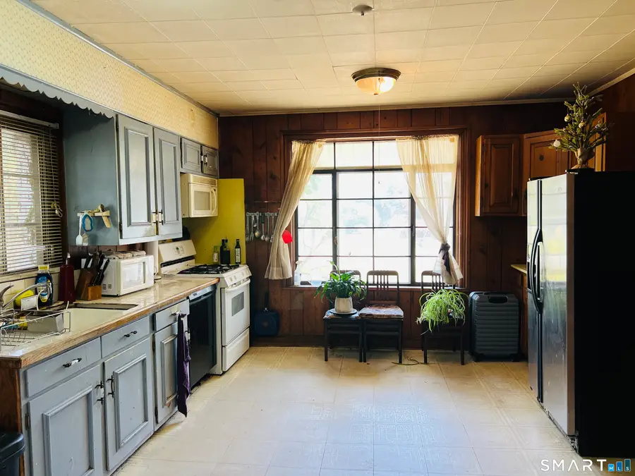 117 Waterbury Avenue, Stamford, CT 06902 - #3
