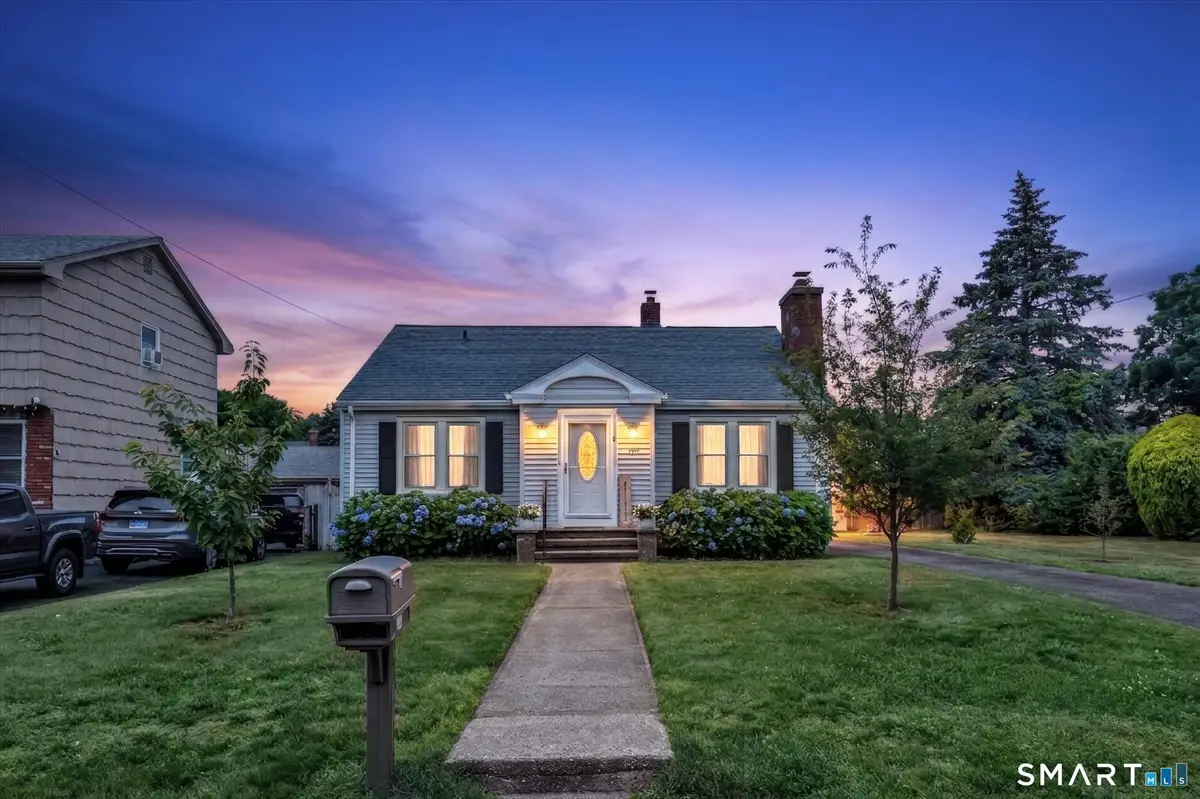207 Third Avenue, Stratford, CT 06615 - #1