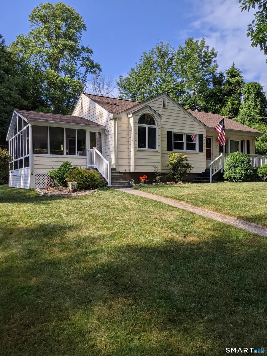 17 Gray Street, Monroe, CT 06468 - #2