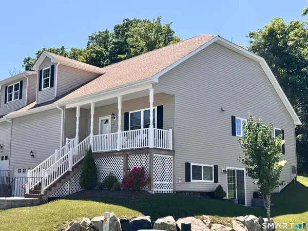 197 Oak Meadow Lane #197, Torrington, CT 06790