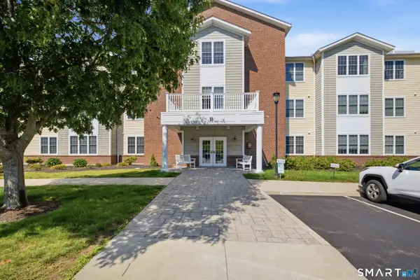 2590 Gold Star Highway #111, Groton, CT 06355