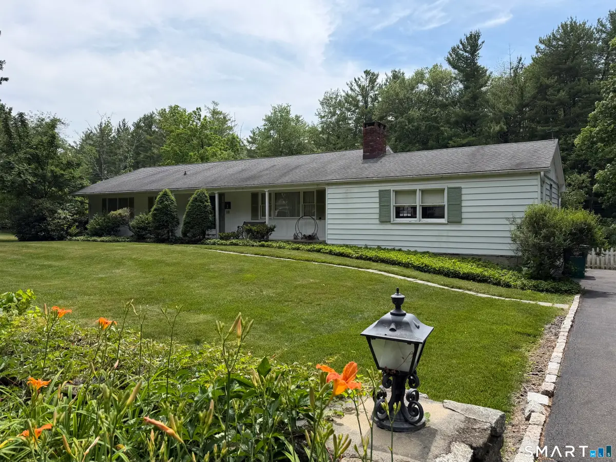 18 Great Hill Road, Newtown, CT 06470 - #1