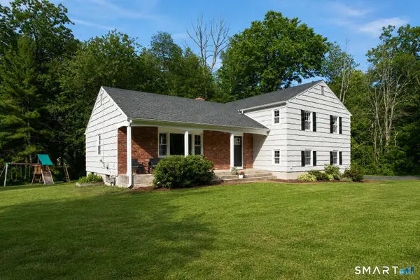 8 Lawton Drive, Simsbury, CT 06070