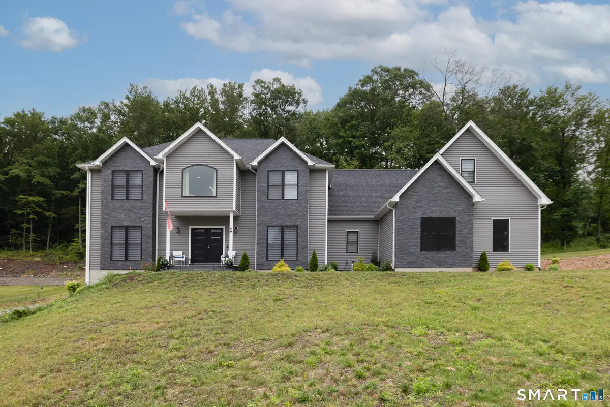 4 Oakengate Road, Wolcott, CT 06716 - #1