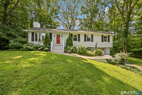 11 Walnut Lane, North Branford, CT 06472