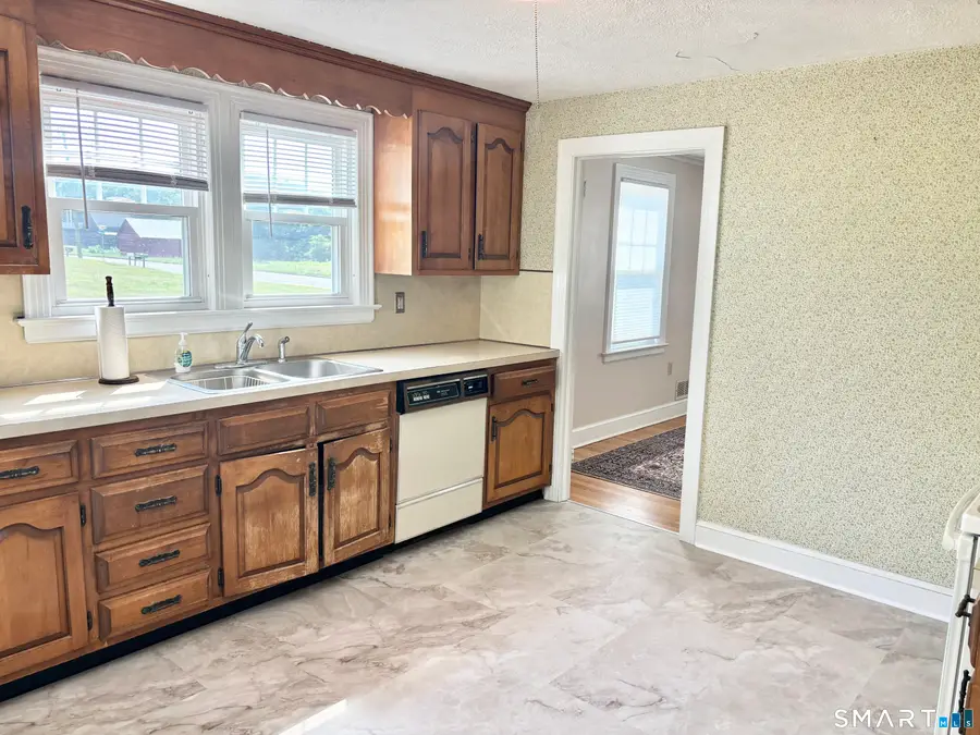 1693 Tolland Turnpike, Manchester, CT 06042 - #3