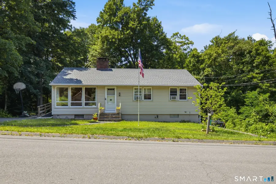 16 Pine Street, Newtown, CT 06482 - #2