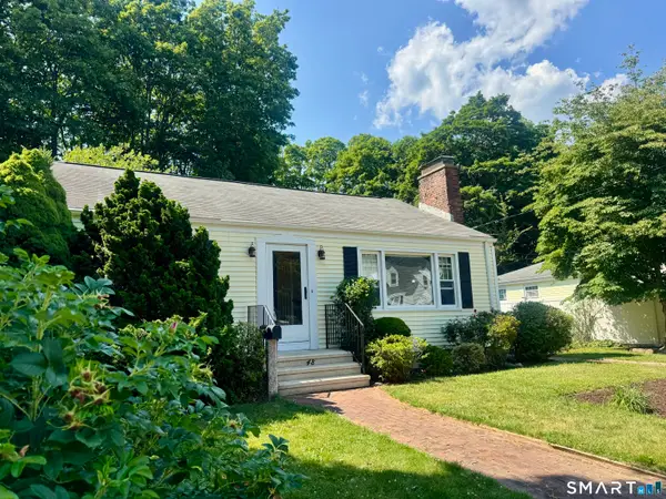 48 Home Place, Branford, CT 06405