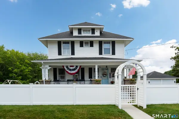 9 East Bishop Street, Waterford, CT 06385