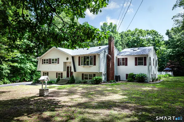 8 Old Towantic Hill Road, Oxford, CT 06478