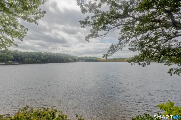 371 Lakeview Drive, Suffield, CT 06093
