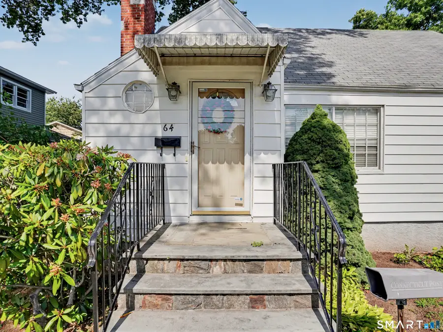 64 Breyer Avenue, Bridgeport, CT 06606 - #3