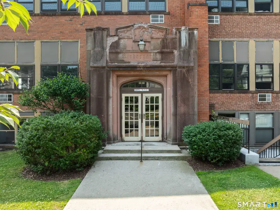 201 College Street #8, Middletown, CT 06457 - #2