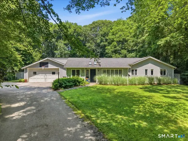15 Mitchell Drive, East Lyme, CT 06357
