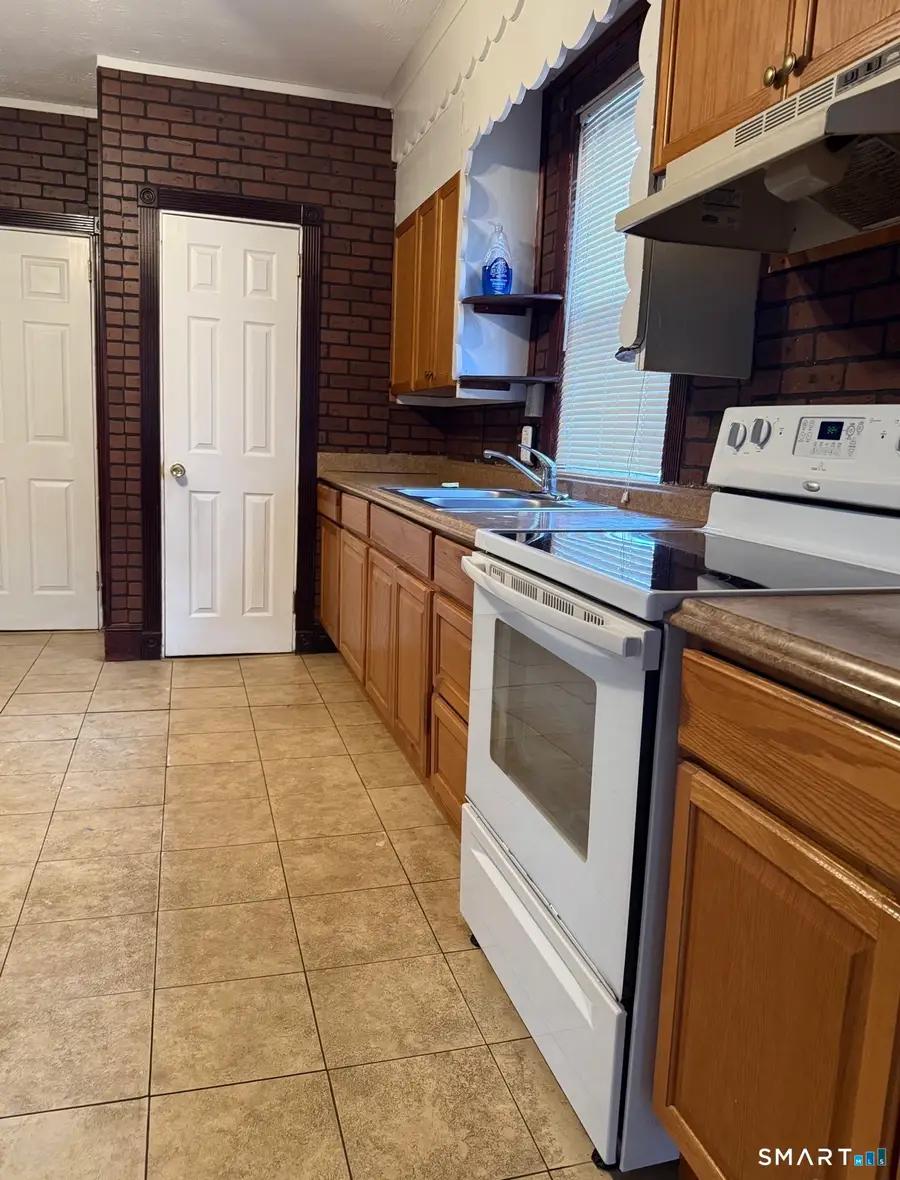 145 Adelaide Street, Hartford, CT 06114 - #3