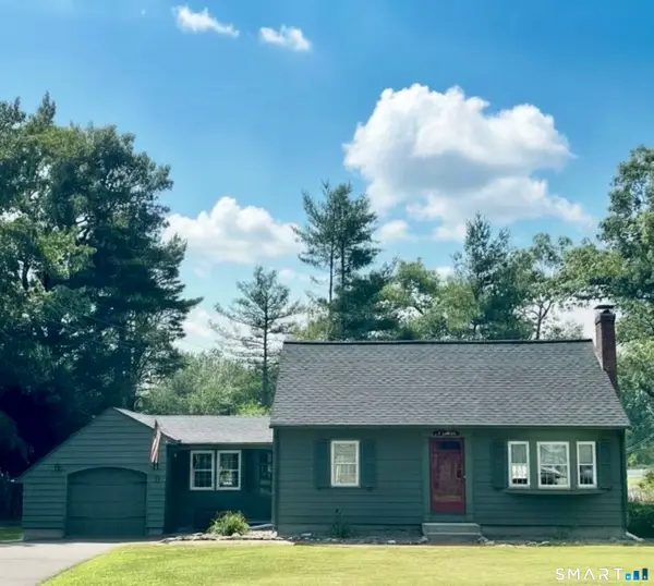 17 Carver Circle, Simsbury, CT 06070