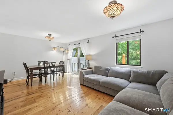 44 Conestoga Way #44, Glastonbury, CT 06033