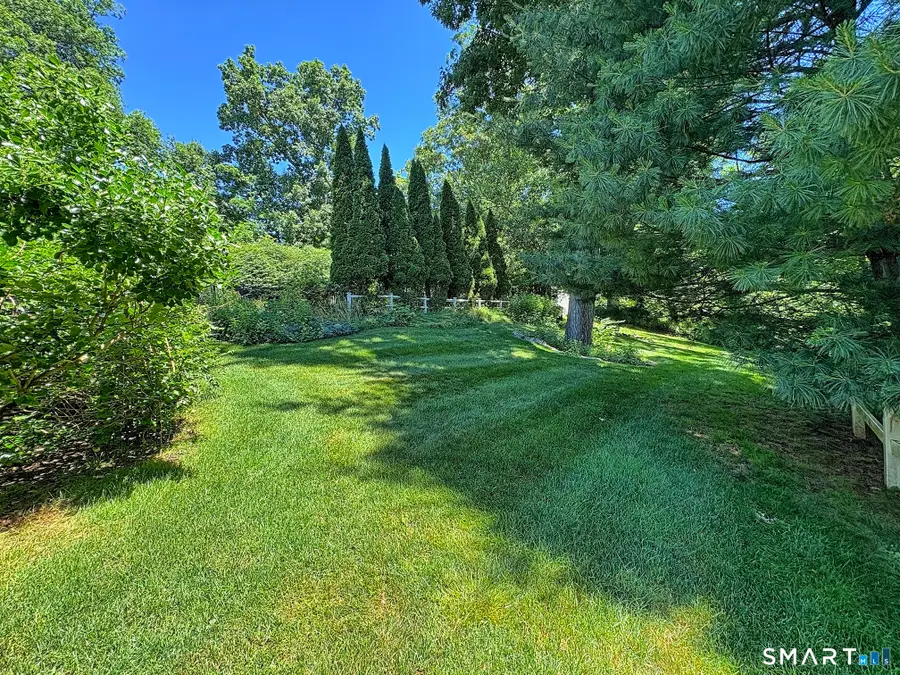 14 Brae Loch Way, Shelton, CT 06484 - #2