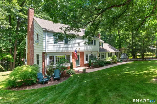 6 Eastview Drive, Simsbury, CT 06070