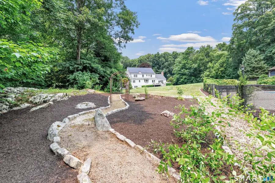 17 Plumtrees Road, Newtown, CT 06470 - #2
