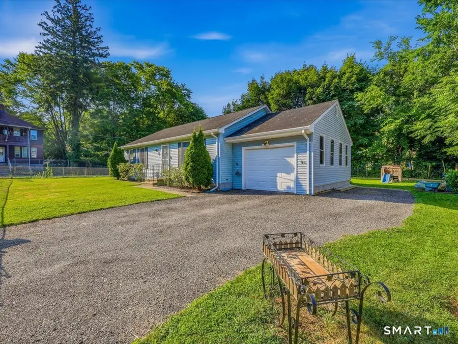 39 Glezen Street, Norwich, CT 06360 - #2