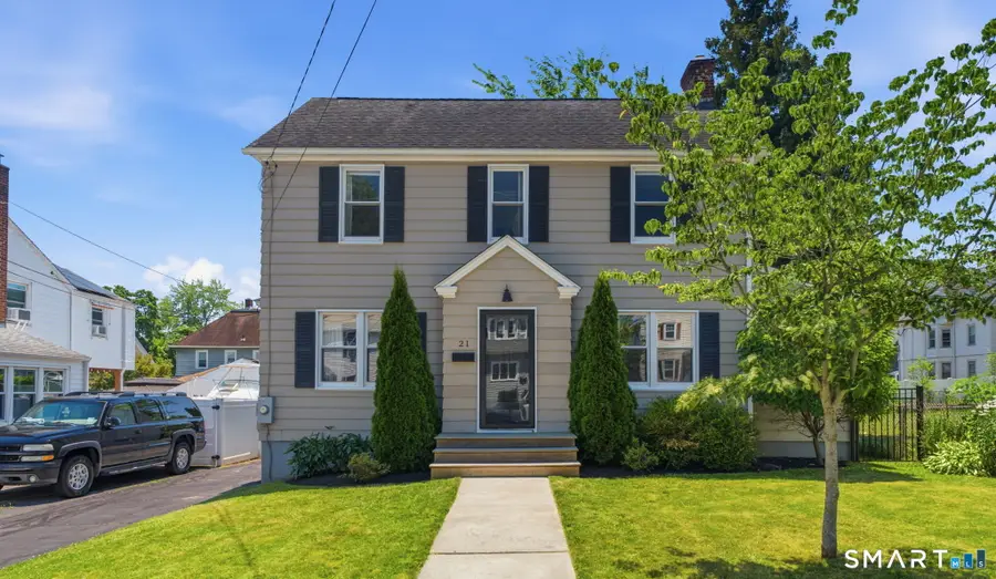21 Richard Street, West Hartford, CT 06119 - #2