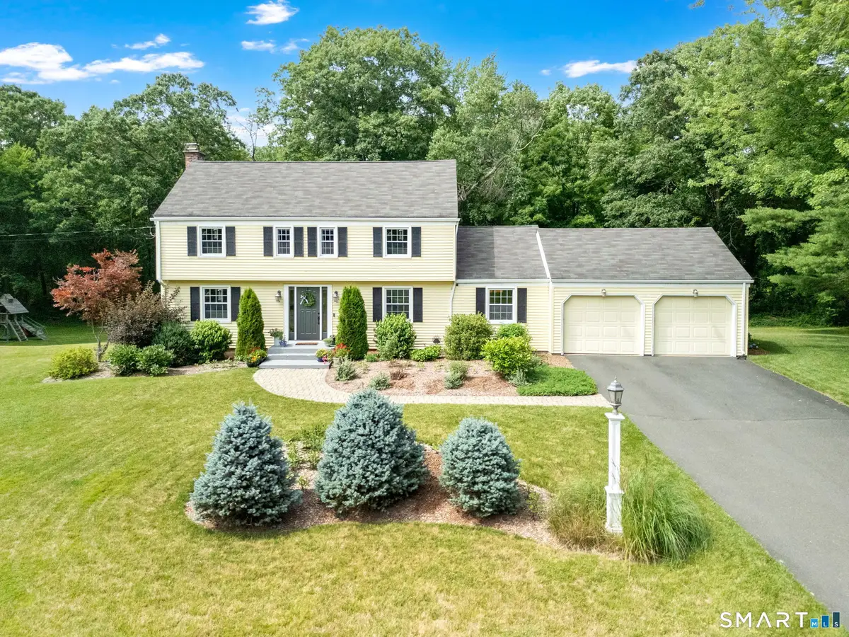 4 Lincoln Lane, Weatogue, CT 06089 - #1