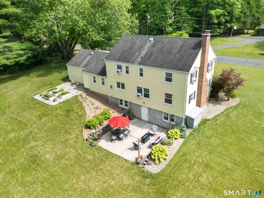 4 Lincoln Lane, Weatogue, CT 06089 - #3