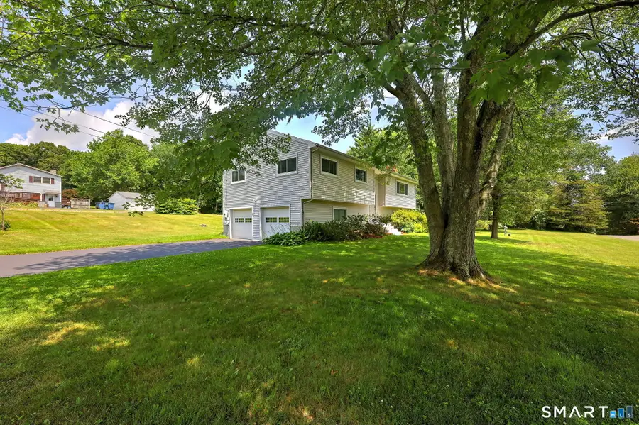 31 Paugussett Road, Newtown, CT 06482 - #2