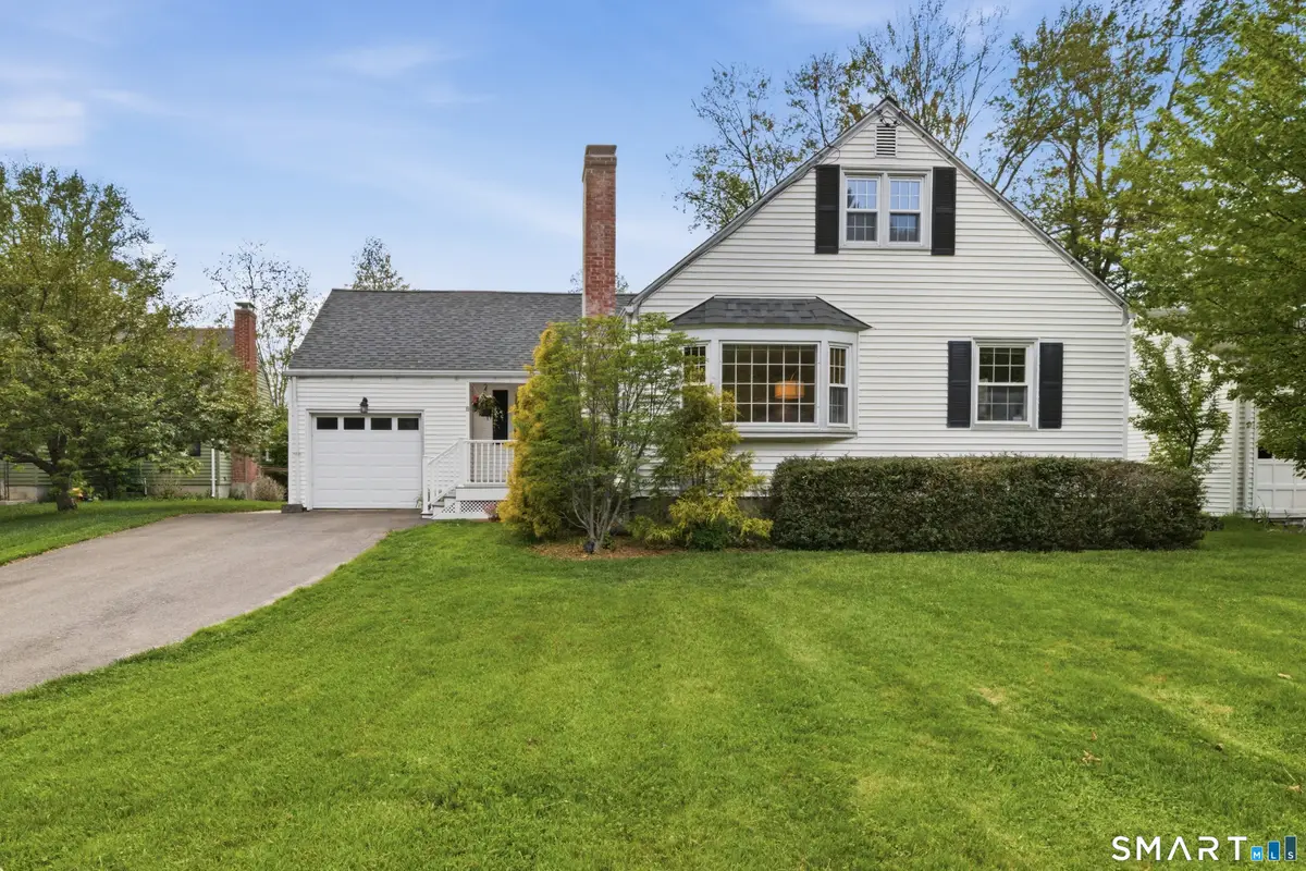 15 Edmund Place, West Hartford, CT 06119 - #1