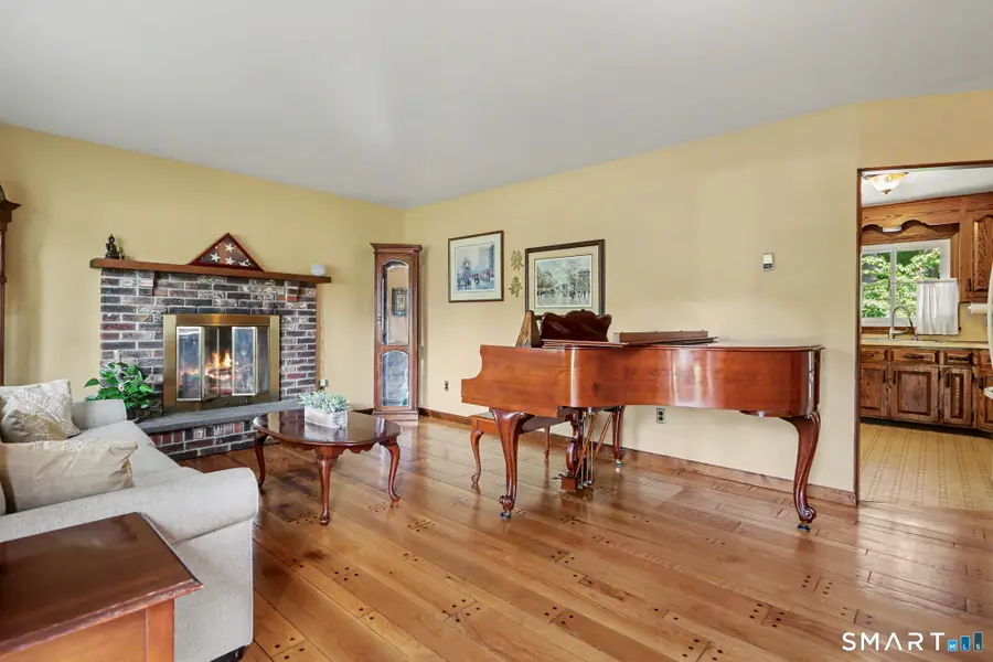 11 A Greenlawn Drive, Fairfield, CT 06825 - #2