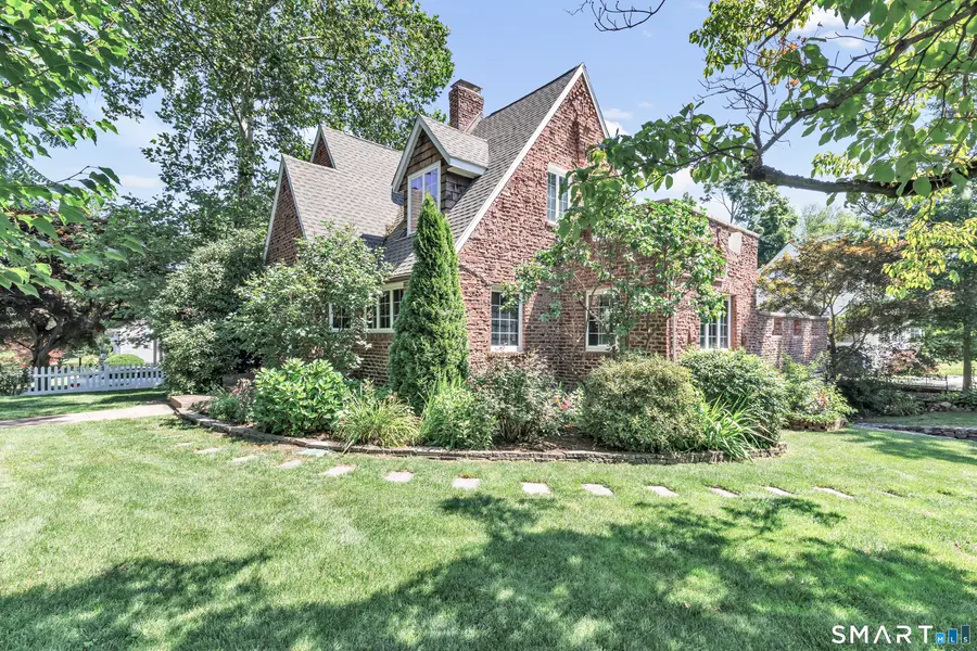 2 Winthrop Avenue, Norwalk, CT 06851 - #2
