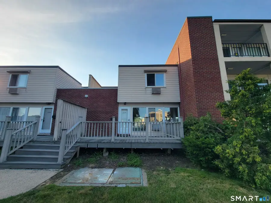225 West Walk #225, West Haven, CT 06516 - #3