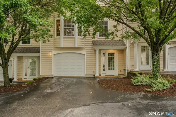 17 Parkwoods Drive #17, Norwich, CT 06360