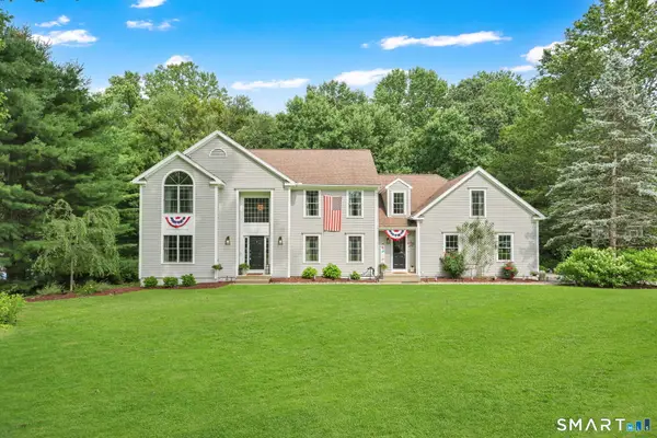 16 Founders Way, Monroe, CT 06468