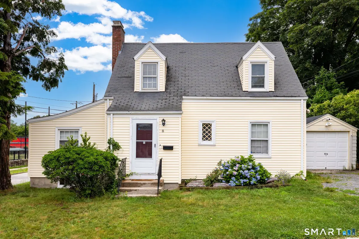 8 Georgiana Street, New London, CT 06320 - #1