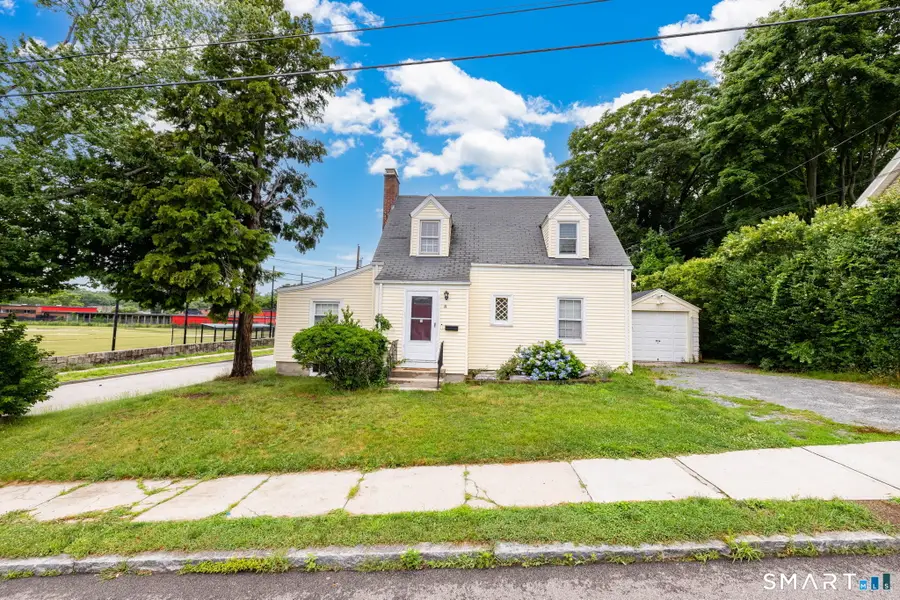8 Georgiana Street, New London, CT 06320 - #2